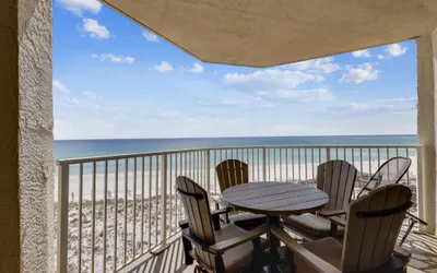 IR 303 is a fully Renovated 2 BR Gulf Front with amazing views - Washer/Dryer