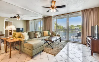 303C is a Beautiful 2 BR on the Harbor - Great Rates and use of Beach Caddy