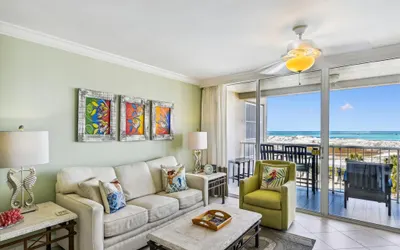 Magnolia House 309 is a Luxury 1 BR with Free Beach Service for 2