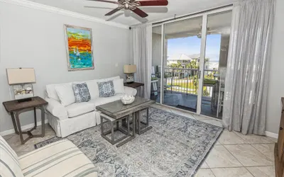 Magnolia House 305 is a Luxury 2 BR with Free Beach Service