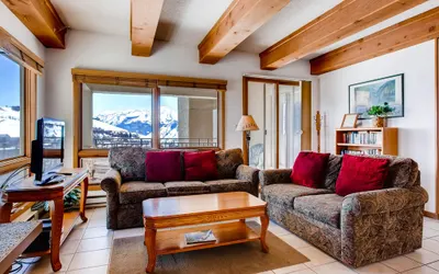 2BR with View of Mt. Crested Butte and Ski Lift