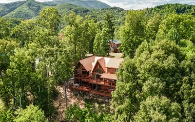 Psalm 2705 Cabin with Relaxing Private Hot Tub and Magnificent Views of the Smoky Mountains