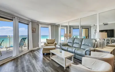 Gorgeous Gulf front 2 BR completely remodeled with amazing gulf views - sleeps 7