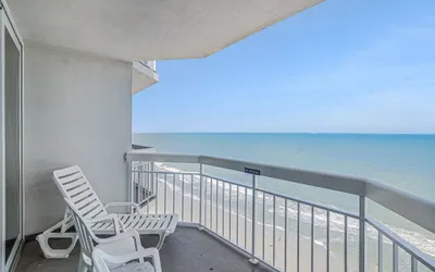 1402 Waters Edge Resort