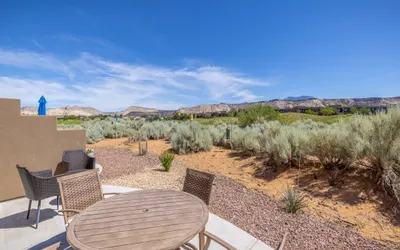 Retreat At The Ledges