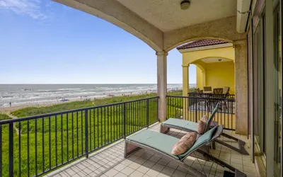 Incredible Views from Oceanfront 3 Bedroom Townhouse