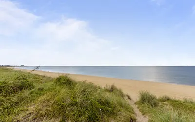 Beach Front on the Bay - Pet Friendly (30 Day Listing)