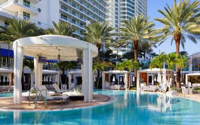 Fontainebleau Sorrento Pool View Junior Suite