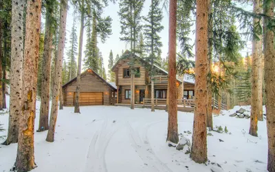 Bear Lodge