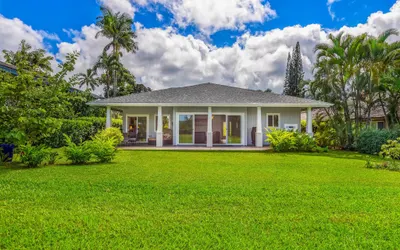 Molokama Vacation Home in Hanalei Bay Near Beach