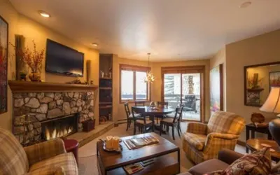 Luxurious Condos Directly On Slopes By Chairlift