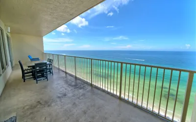 Wondrous Condo with Beach Access and Poolside Beach - Unit 2103