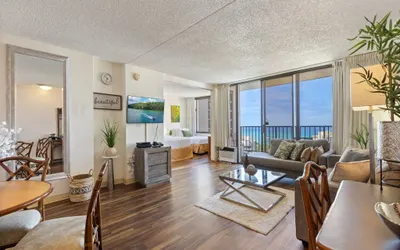 Beautifully Renovated 32nd Floor Deluxe Ocean View Waikiki Condo