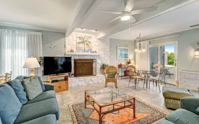 Dog Friendly Oceanfront Beach House