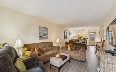 Venus 219 - 2nd Floor 1 BR on Okaloosa Island with easy beach access