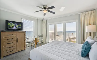 701A is a Penthouse Effiency Gulf view unit on Okaloosa Island