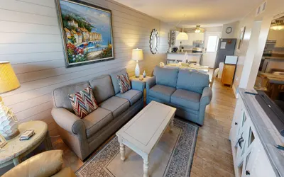 Venus 112 - Ground Floor 2 BR easy access to the beach and pool