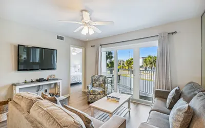 Seacrest 211 is a Gulf side 2 BR on Okaloosa Island