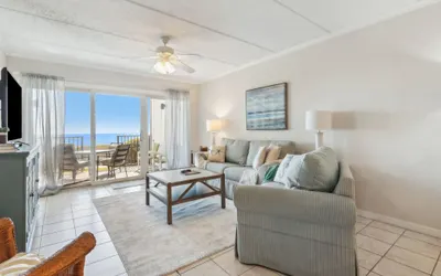Condo with Atlantic View from Private Patio, Short Walk to the Beach