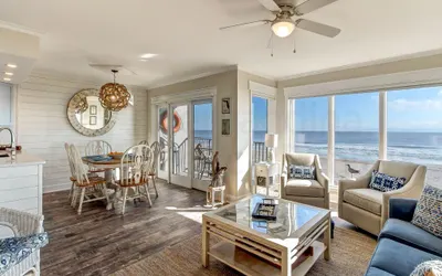 Gorgeous Oceanfront Views Condo with On Site Pool and Fully Covered Parking