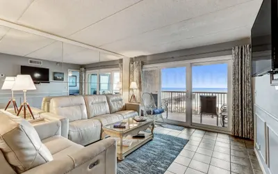 Comfortable Condo With Beautiful Ocean view