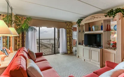 Tastefully Decorated Condo with Scenic Beach Views
