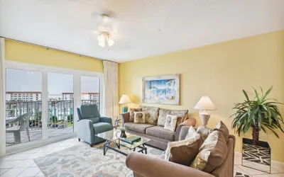 Seacrest 707 is a Gulf Front 2 BR on Okaloosa Island