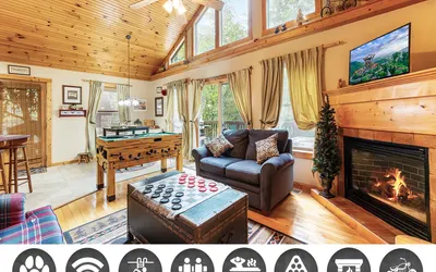 3 Bears One-Level Open Floor Plan Cabin with Pool Table
