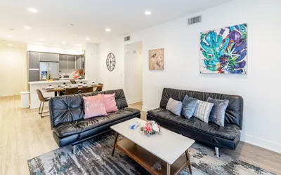 3BR/3BA Fully Furnished Apartment in Hollywood