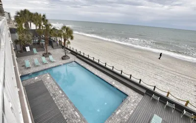 0212  Waters Edge Resort