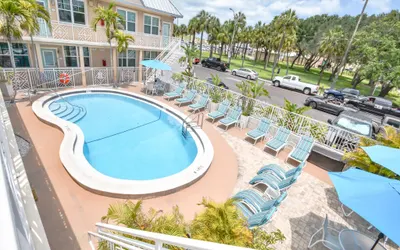 102 | Clearwater Beach Suites