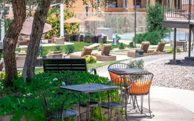 Scottsdale's premium short term getaway, Fully furnished 1 bedroom homes, FREE Golf, cable, utilities, Wi-Fi, parking, pool, and bike trails- Unit 241