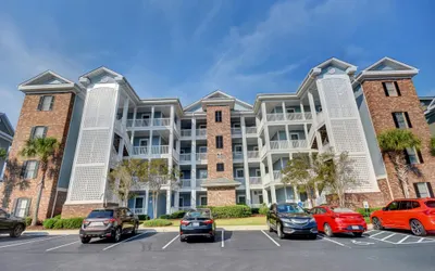 4827 Magnolia Lake Drive, 302