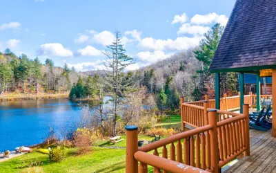 Mount Snow Cabin with Private Hot Tub