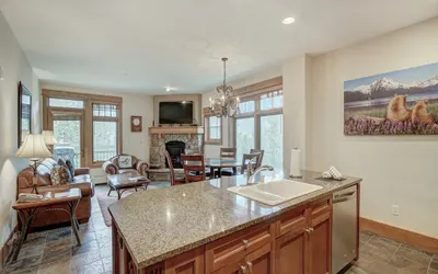 Luxurious 2 BR in River Run Village Featuring Ski in ski-out