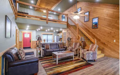 Heaps O'Fun Chalet -Brand New Unit- Features Game Room