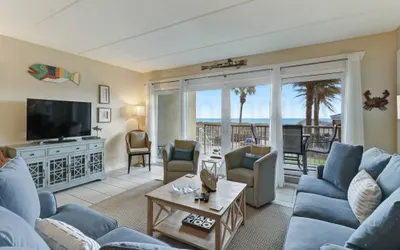 Spotted Sandpiper Condo Easy access to Pier, Pool and Beach Access are Steps Away