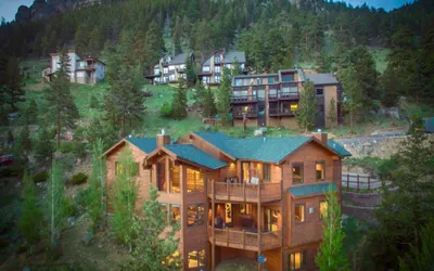 Elk Summit Vacation Home at Windcliff