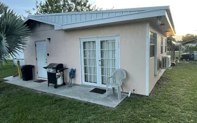 (UNIT 2) RIM CANAL Key West Style FISHING COTTAGE  with Canal Views & Boat Dock