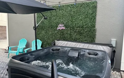 Pet Friendly Modern Zen Studio Retreat with Hot Tub