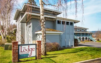04 Lodge