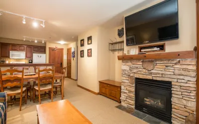 3216 - One Bedroom + Den Standard Powderhorn Lodge