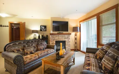 3220 - Two Bedroom Deluxe Powderhorn Lodge