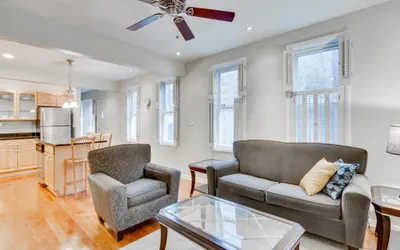 Near the Blue Line! 3 Bedrooms in River West