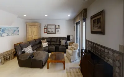 Shamrock 70 - Location is King! 4 BR Townhome