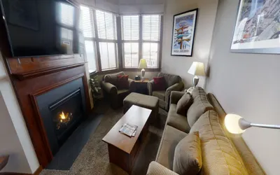 EPIC views await you  in this airy 2 bedroom