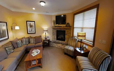 Black Bear #28 - Spacious home with slope access!