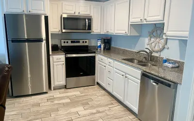 Beachgate Condo Suites and Hotel 514