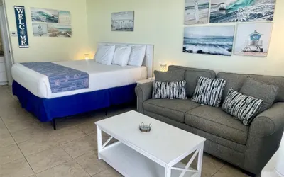 Beachgate Condo Suites and Hotel 438