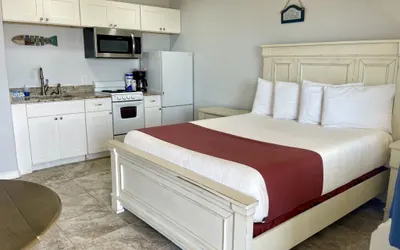 Beachgate Condo Suites and Hotel 225